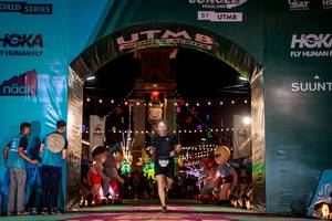 BIB: 950
                            <button type="button" onclick="openModal(24874700)" class="btn btn-primary btn-sm float-right btn-popup" data-toggle="modal" data-target=".modal-high-quality">
                        <i class="fas fa-shopping-cart"></i> Add to Cart
                    </button>
                                            <button type="button" onclick="isThisMe(24874700, true)" class="btn btn-success btn-sm float-right btn-popup btn-isme hidden" data-toggle="tooltip" data-placement="bottom" title="นี่คือรูปของคุณใช่ไหม คลิกที่นี่เพื่อเอาเข้าอัลบั้ม">
                        <i class="fas fa-plus"></i> Add to album
                    </button>
                    <button type="button" onclick="isThisMe(24874700, false)" class="btn btn-warning btn-sm float-right btn-popup btn-isnotme hidden">
                        <i class="fas fa-ban"></i> Remove from album
                    </button>